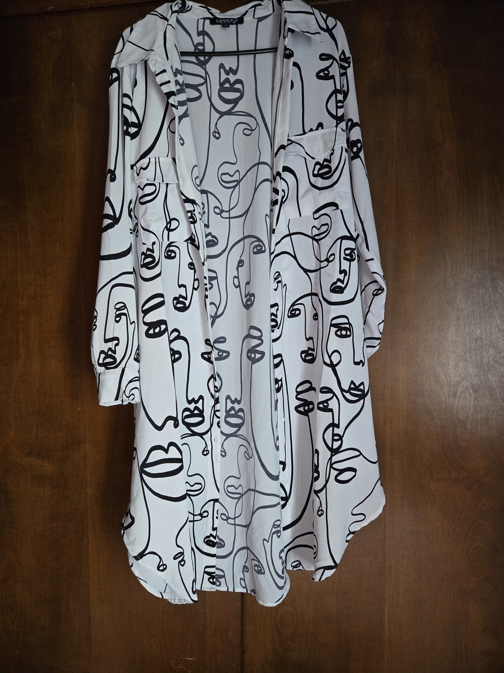 Abstract Black & White Face-Print Tunic Shirt - Unbranded